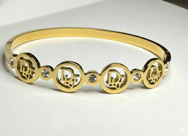 bracelet with circular details
