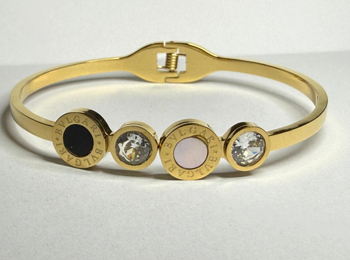 bracelet with pretty stones